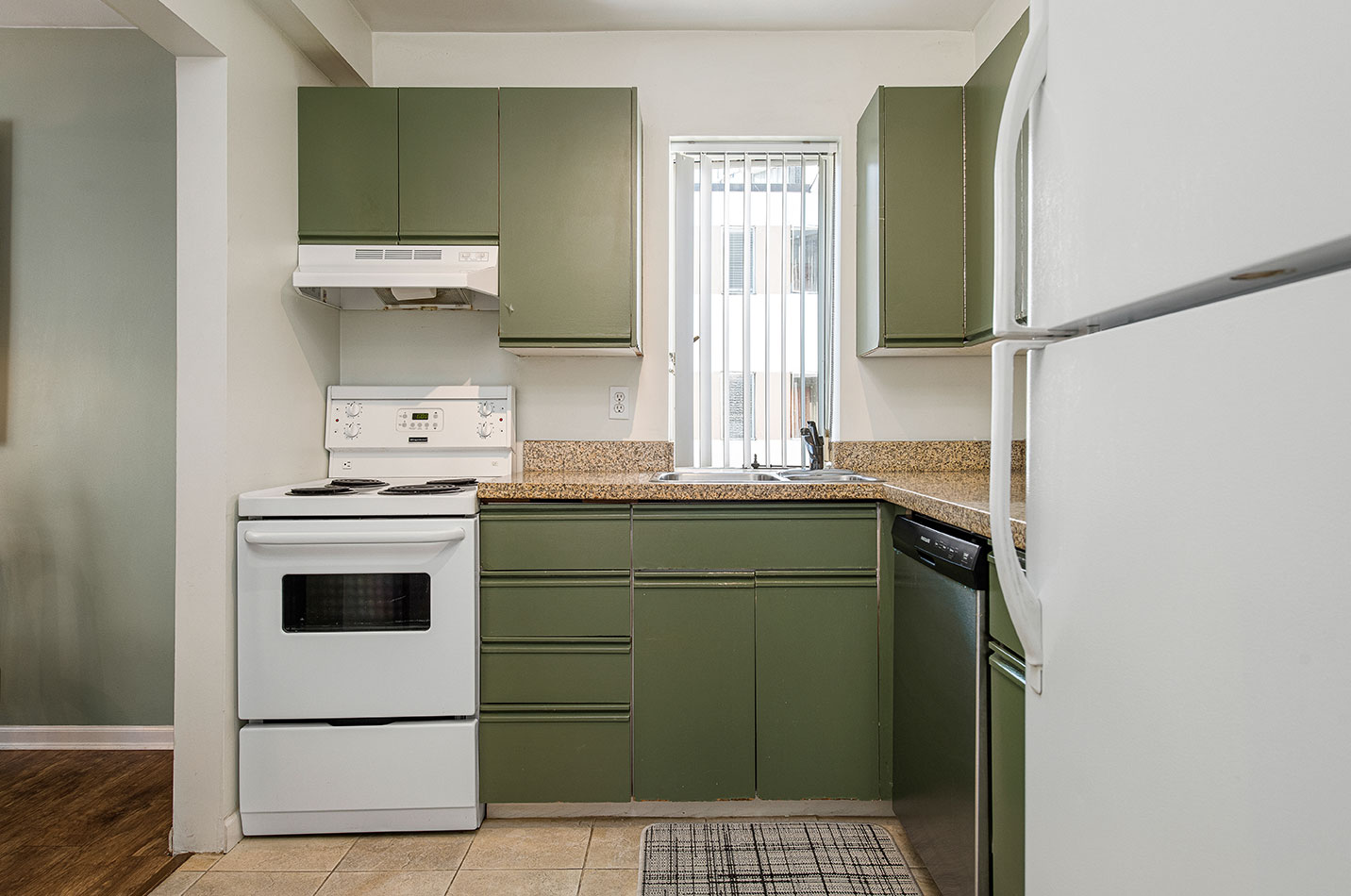 2 Bedroom Queen Suite