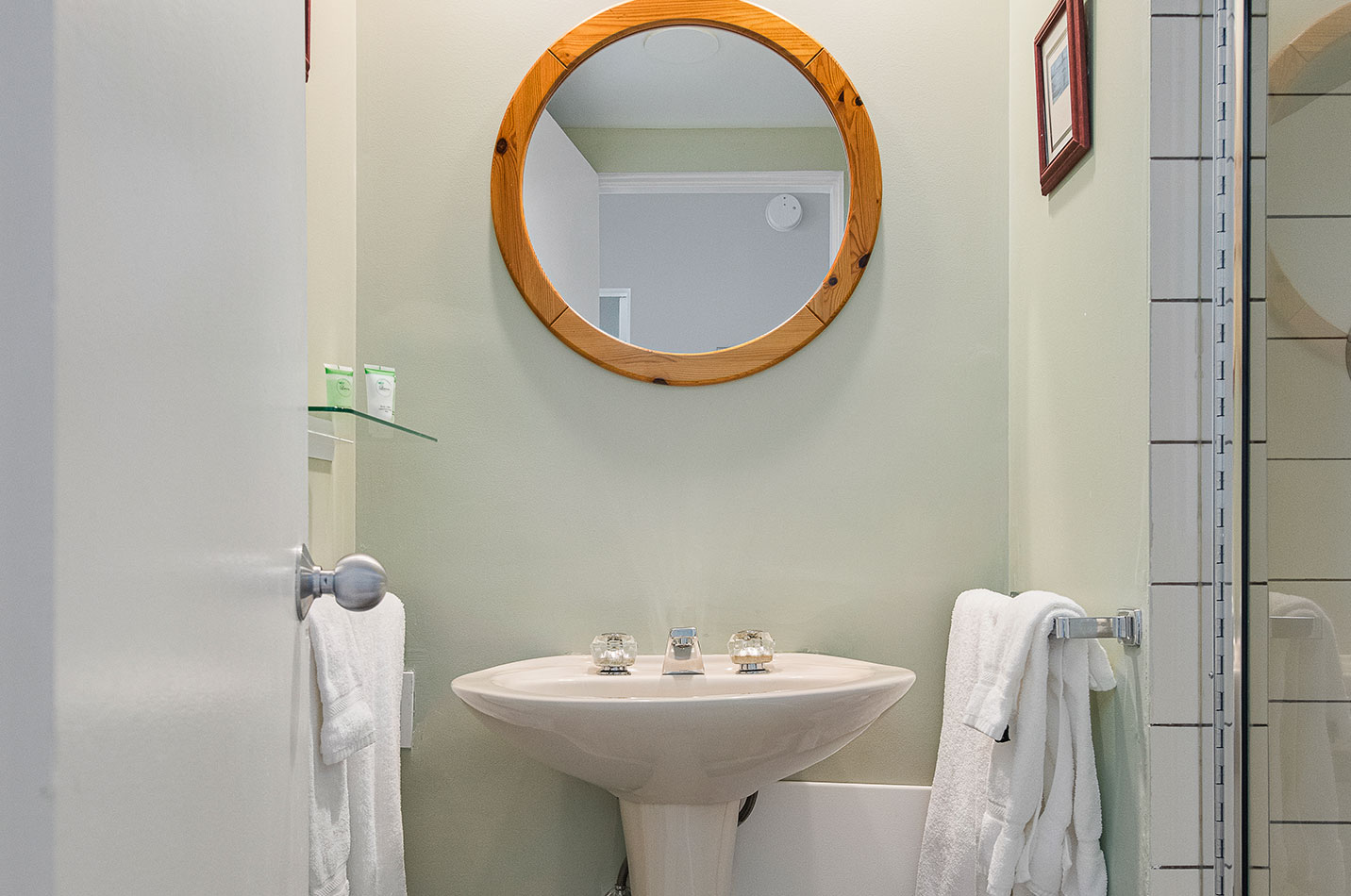 2 Bedroom Queen Suite